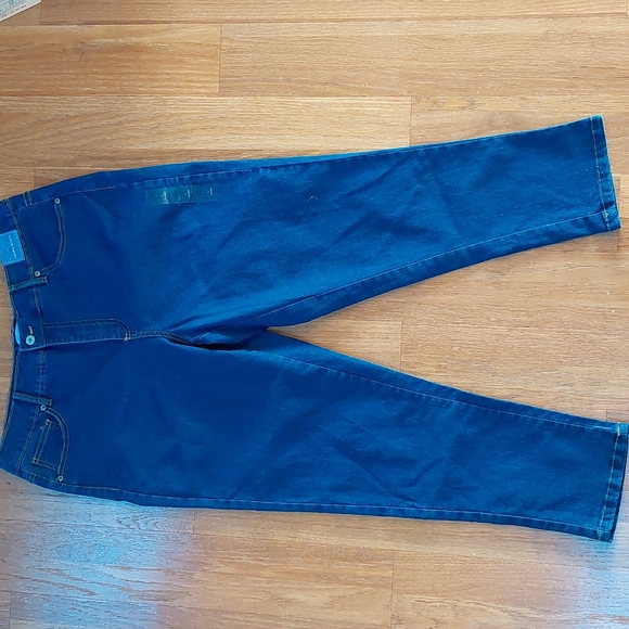 Laura Scott NWT Womens Large Jeans Missy Style 5 Pocket Slim Medium Wash - Picture 1 of 6